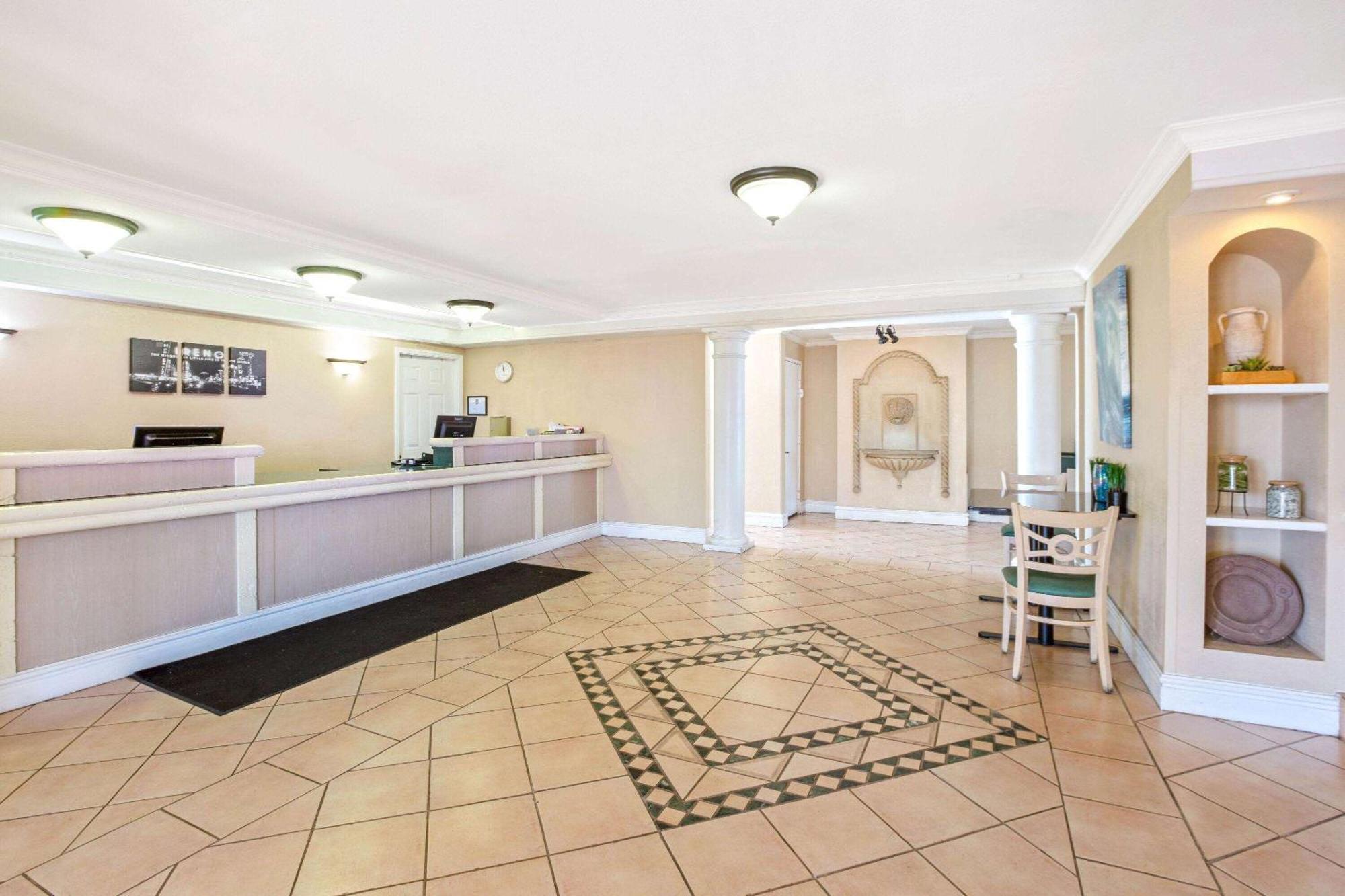 La Quinta Inn By Wyndham Reno Luaran gambar