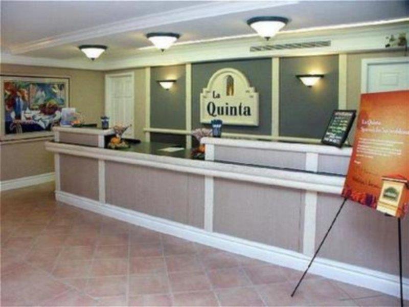 La Quinta Inn By Wyndham Reno Dalaman gambar